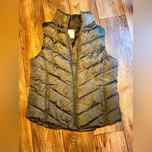 Women’s size large- Forest green vest